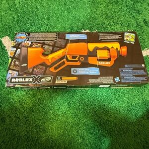 NERF Roblox Adopt‎ Me! Bees! Lever Action Dart Blaster, 8-Dart Drum, Toy Gun